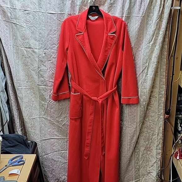 Vintage 1970s Robe, Kayser Plushy Pinkish-Red Poly Fleece, Rolled Collar M - Picture 1 of 7